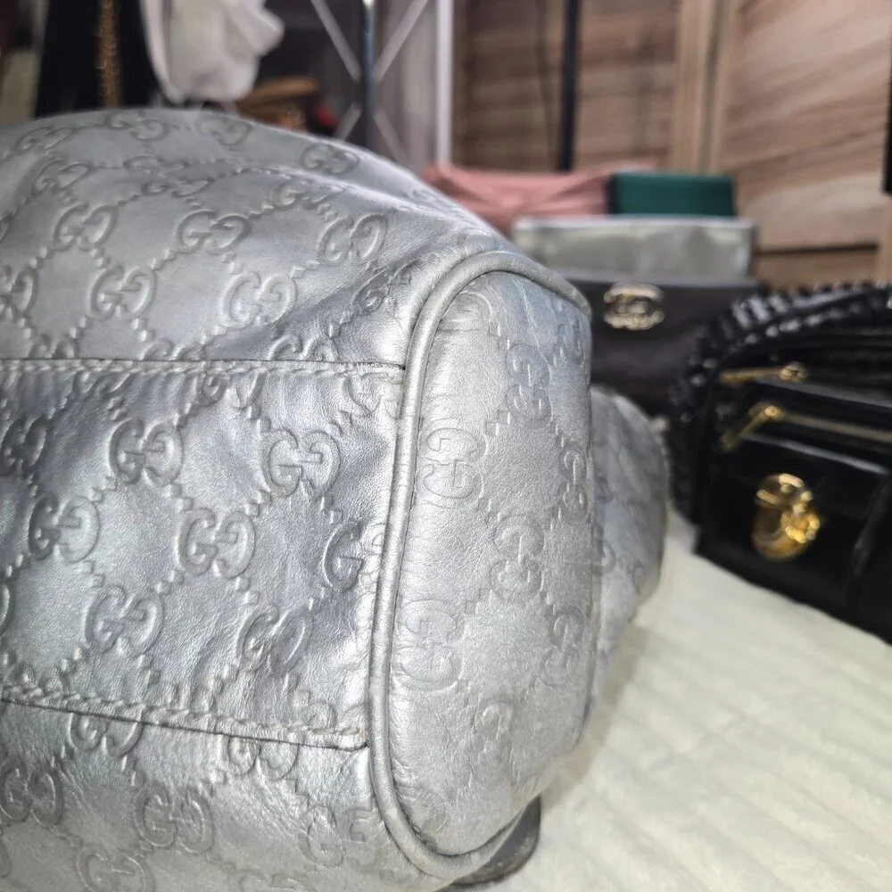Gucci Sukey Handbag - Picture 4 of 10